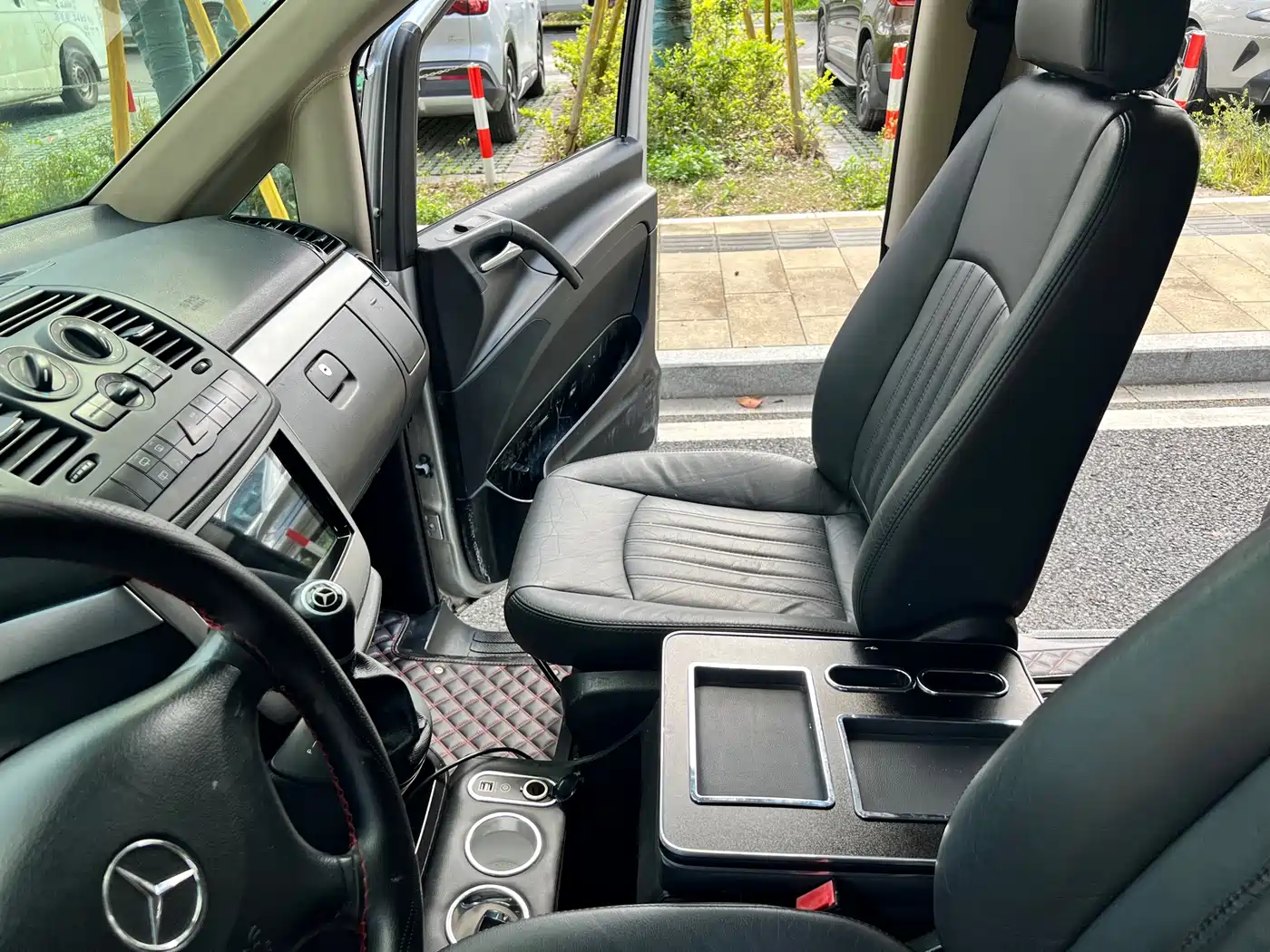 Mercedes-Benz Vito 2011 2.5L Business Edition фото 20