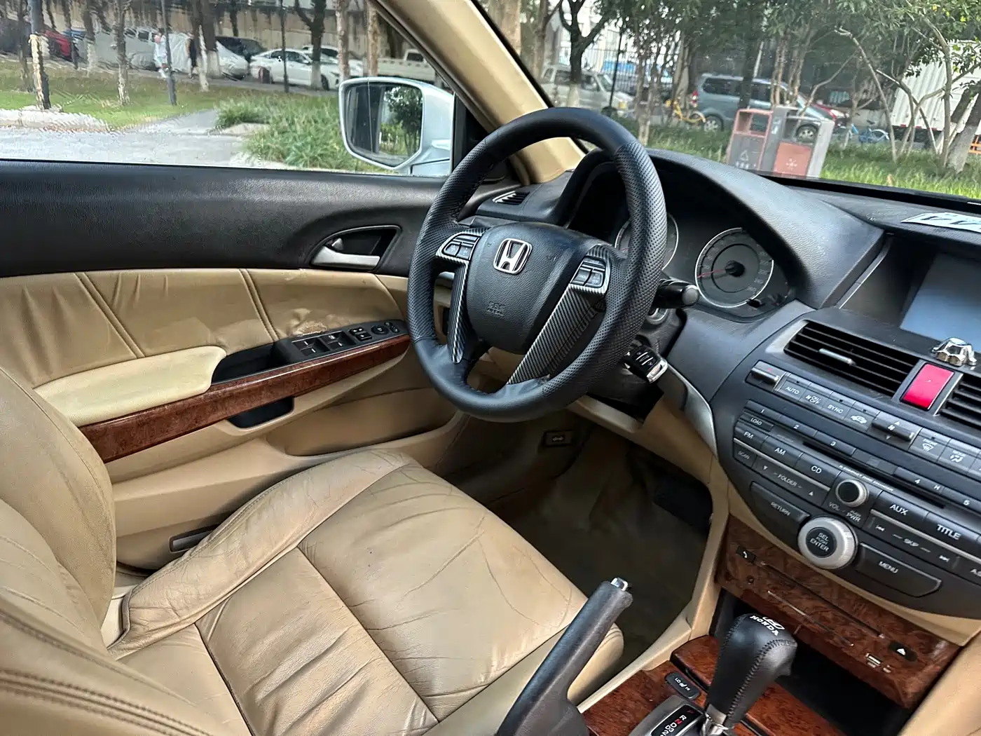 Фото 17 - Honda Accord