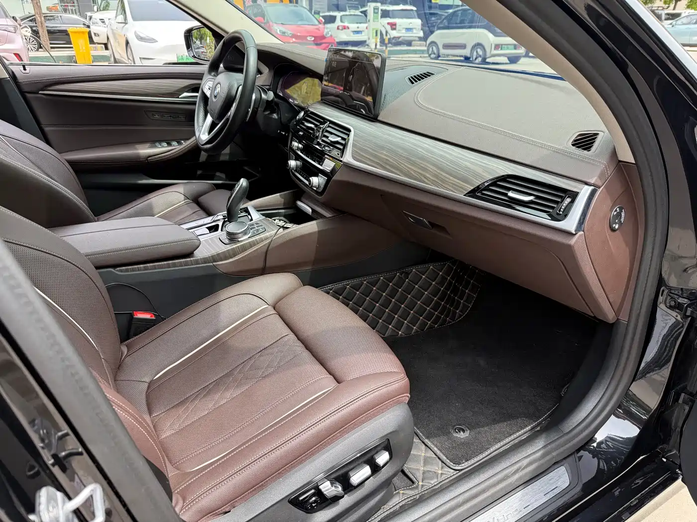 Фото 9 - BMW 5 Series