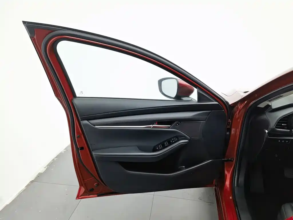 Mazda Axela, миниатюра 8