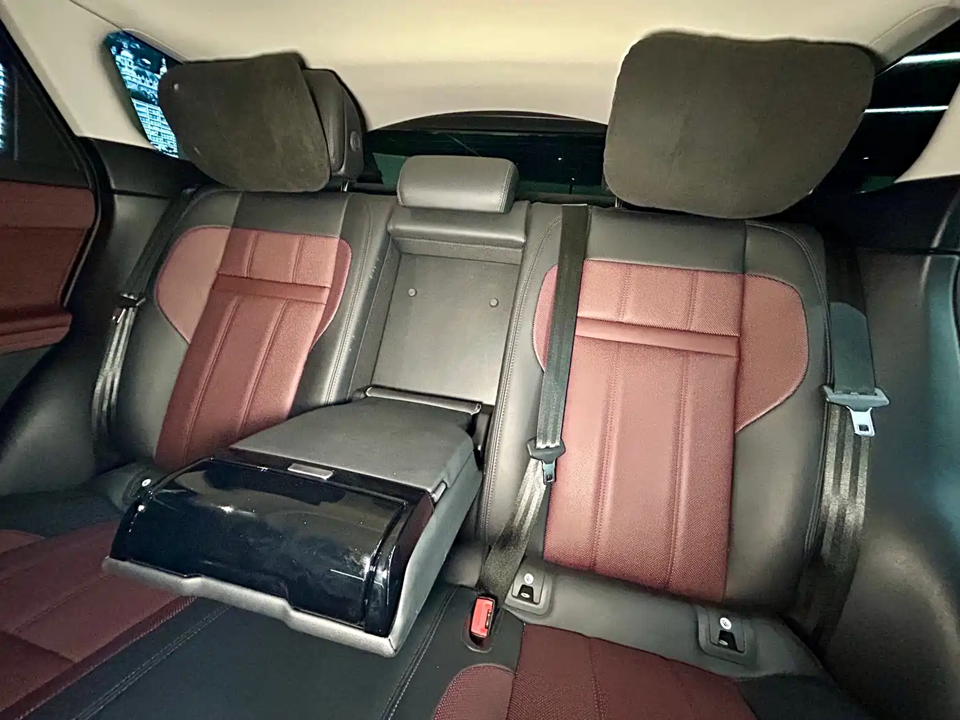 Land Rover Range Rover Evoque 2022 Range Rover Evoque L 249PS R-Dynamic Luxury Edition фото 24
