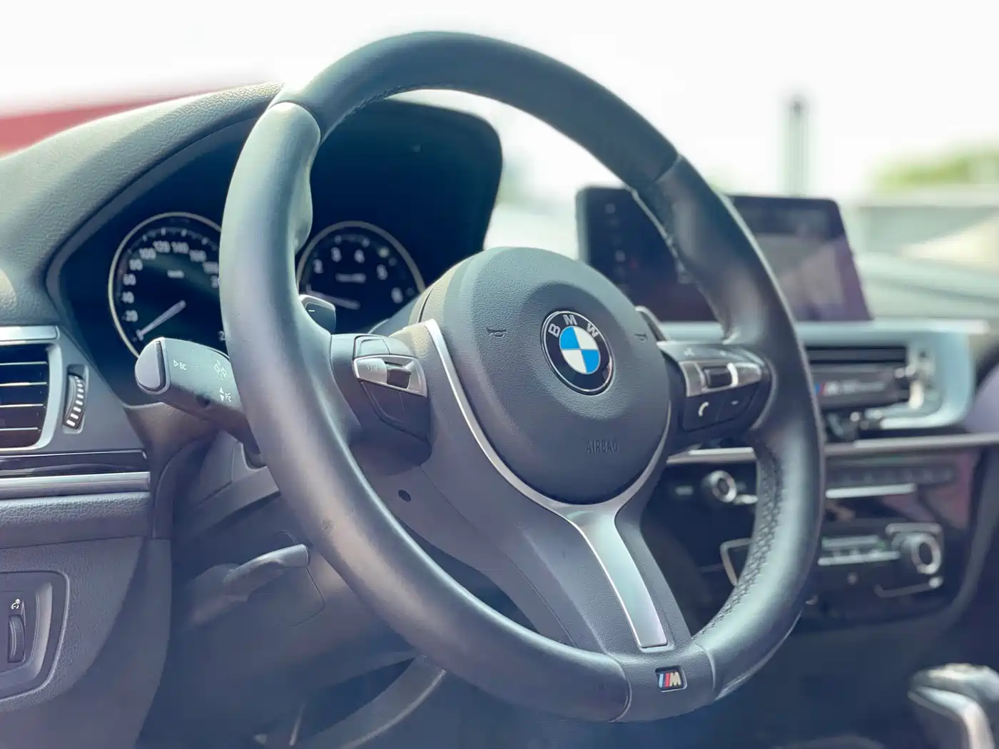 BMW 1 Series 2019 120i Leading M Sport Package фото 14