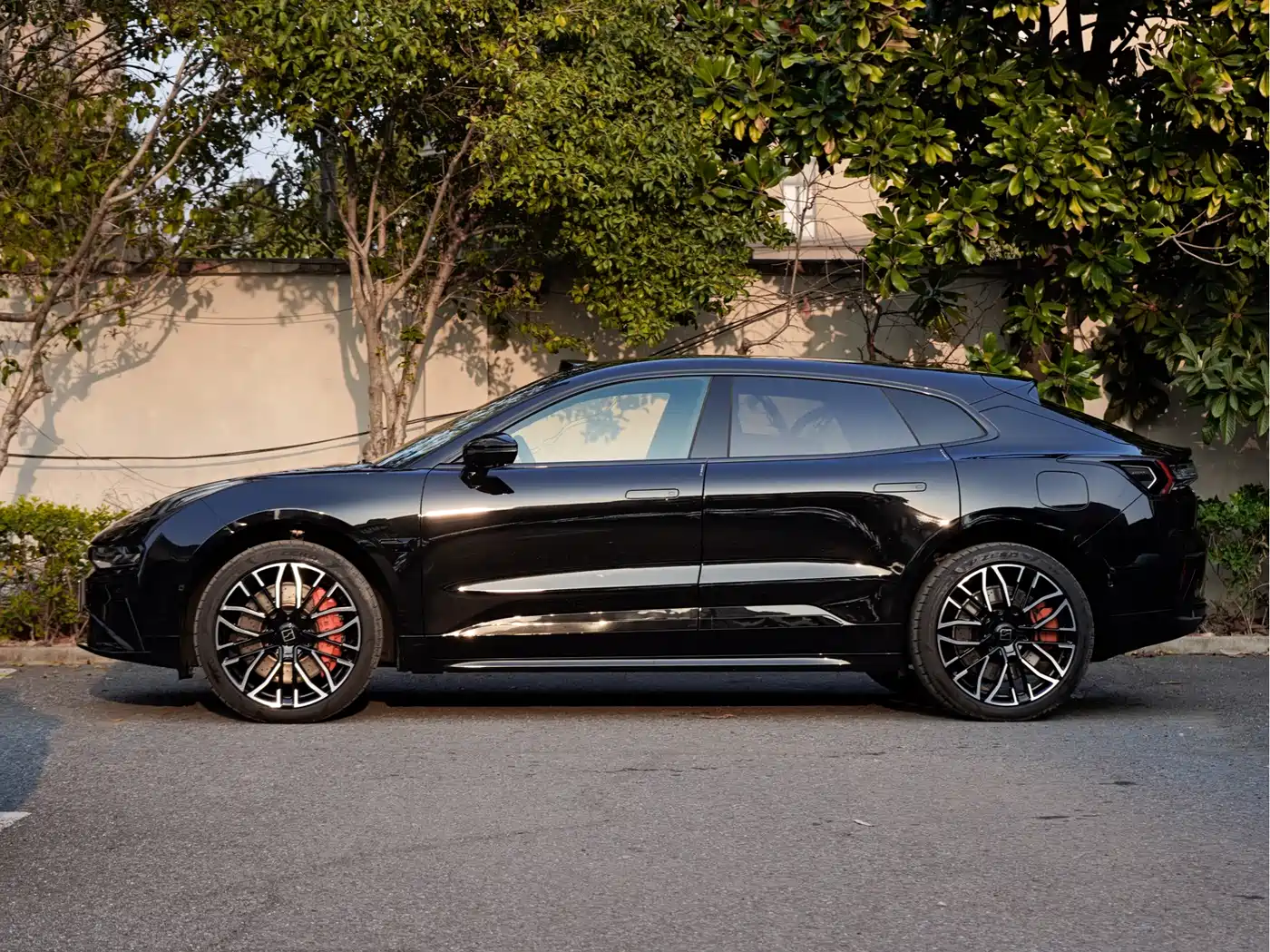 ZEEKR EXTREME KRYPTON 001