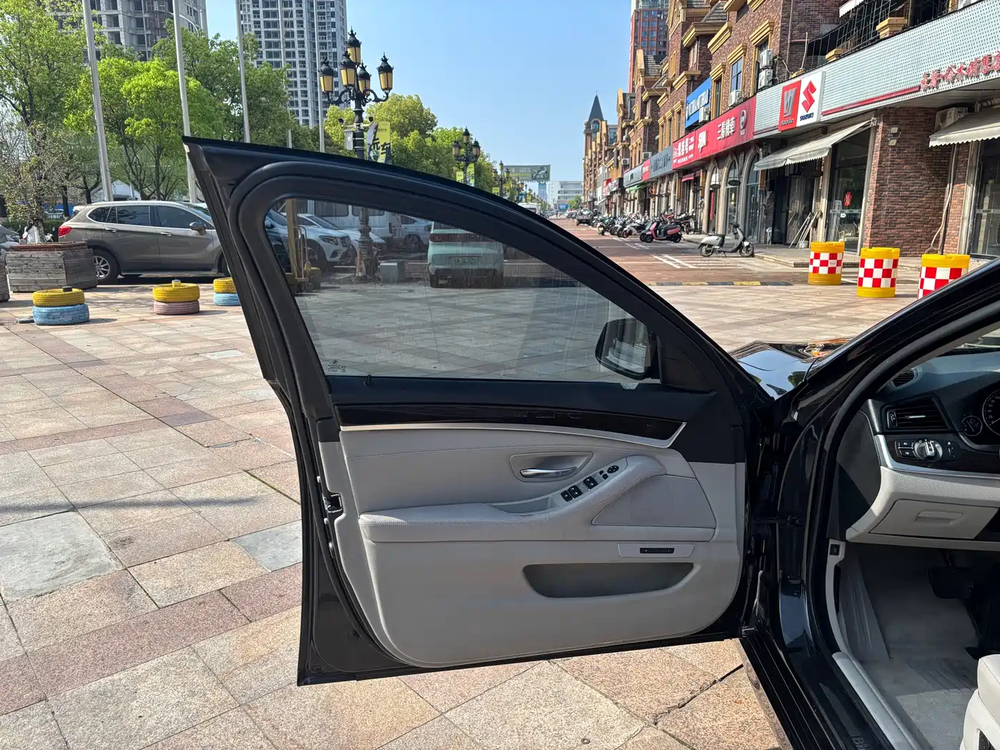 BMW 5 Series 2013 525Li Luxury фото 7