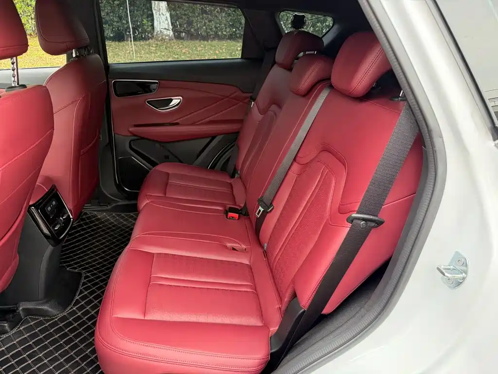 Jetour X70 PLUS 2026 2026 Model 1.5T DCT Luxury 7-Seater