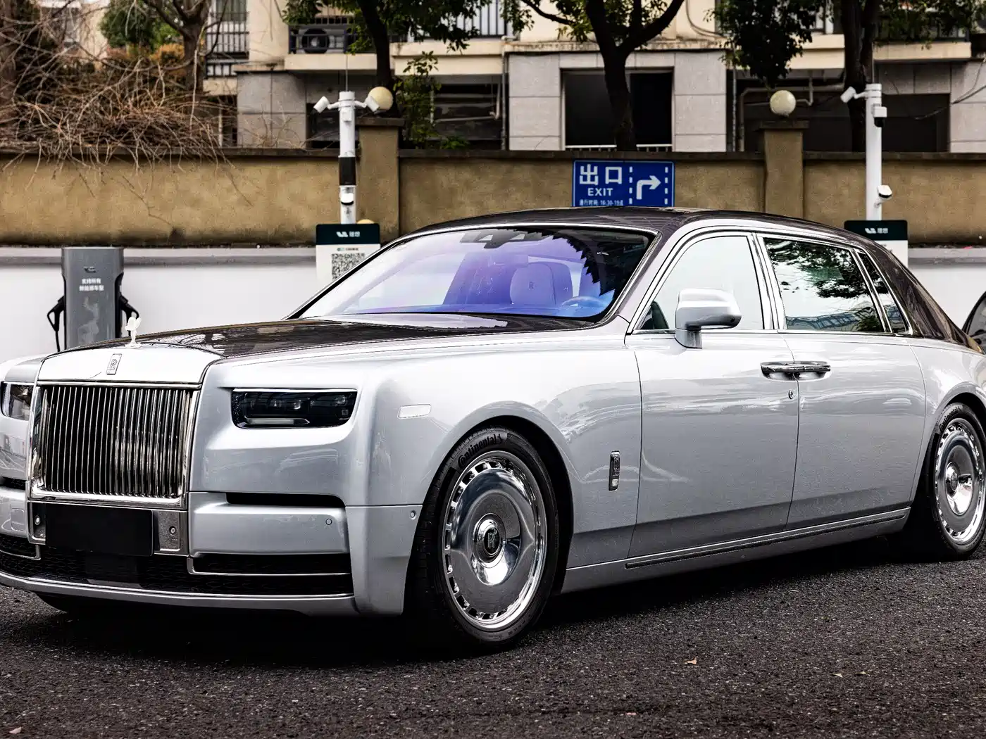 Rolls-Royce Phantom 2018 6.7T Long Wheelbase Version