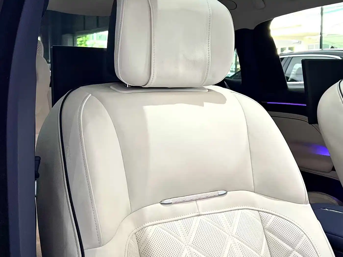 Hongqi Guoya 2024 4.0T V8 Version фото 33