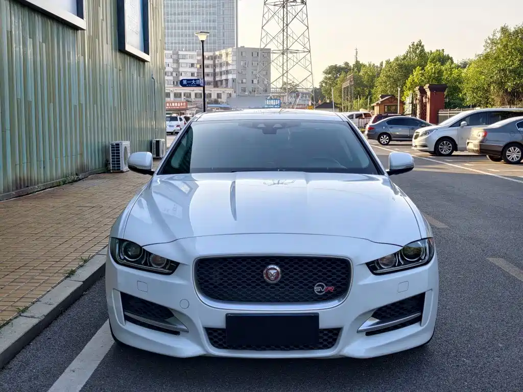 Jaguar XE 2016 2015 2.0T 200PS R-Sport