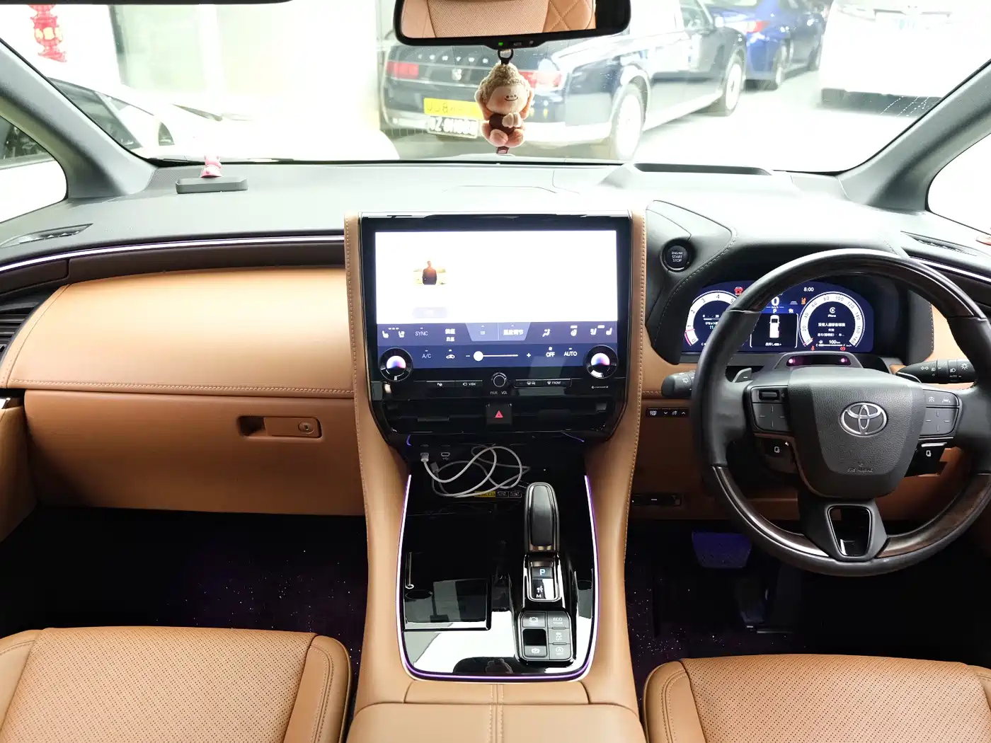 Toyota Vellfire 2025 Crown Hybrid 2.5L Ink Gold Executive Edition фото 9