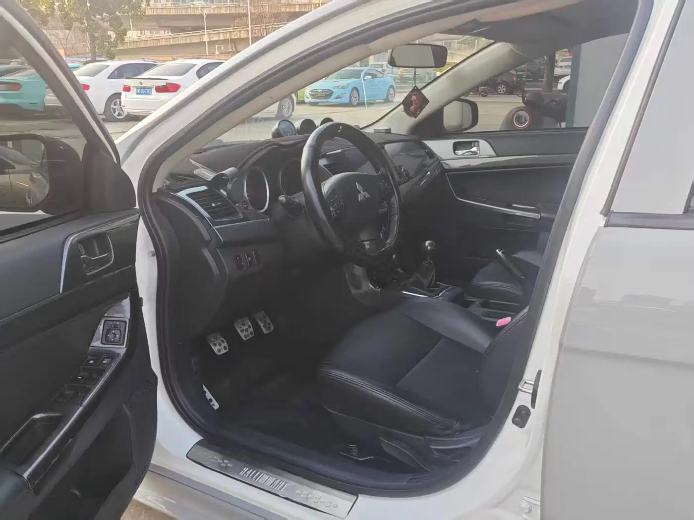 Mitsubishi Lancer EX 2013 Zhi Xuan Edition 2.0L Manual Comfort фото 4