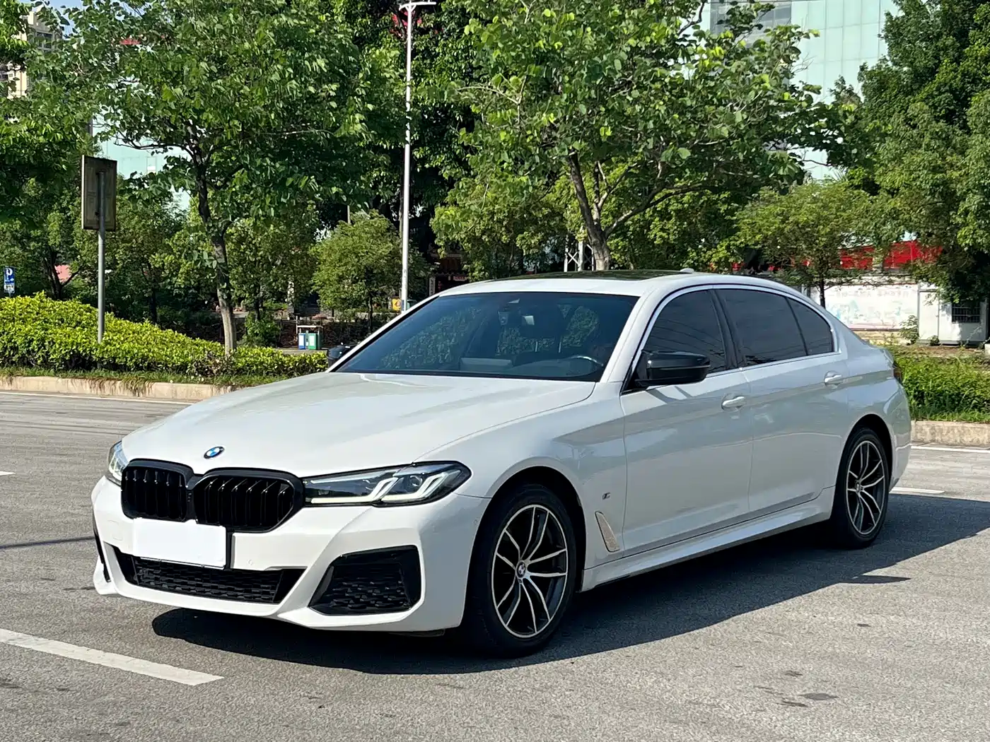 BMW 5 Series 2022 525Li M Sport Package