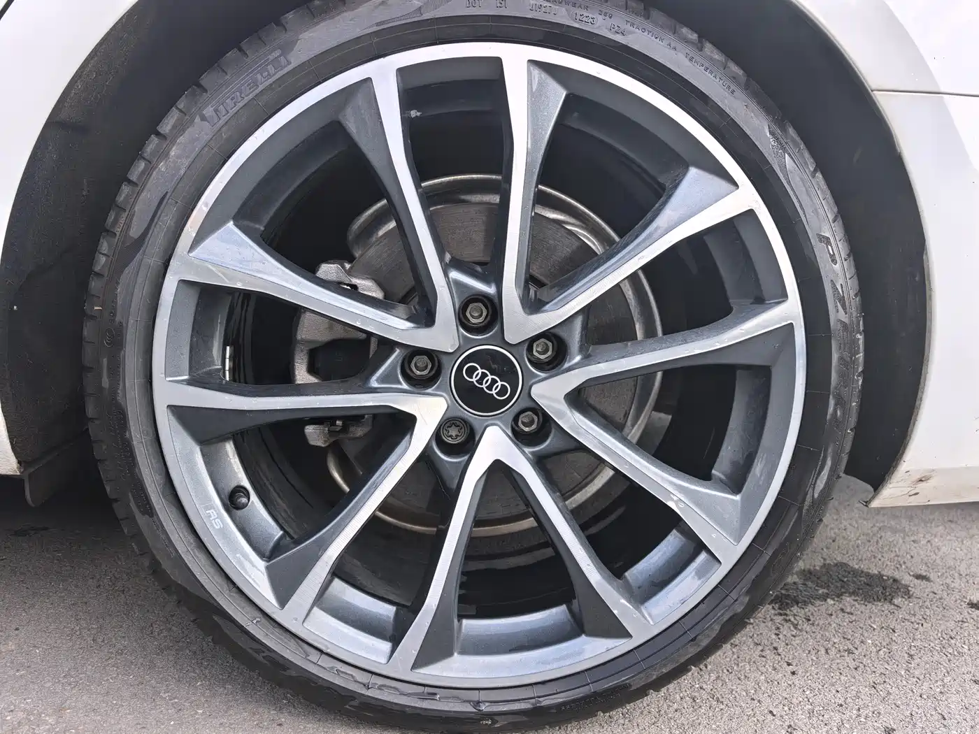 Audi A4L 2023 40 TFSI quattro Luxury Sport фото 5