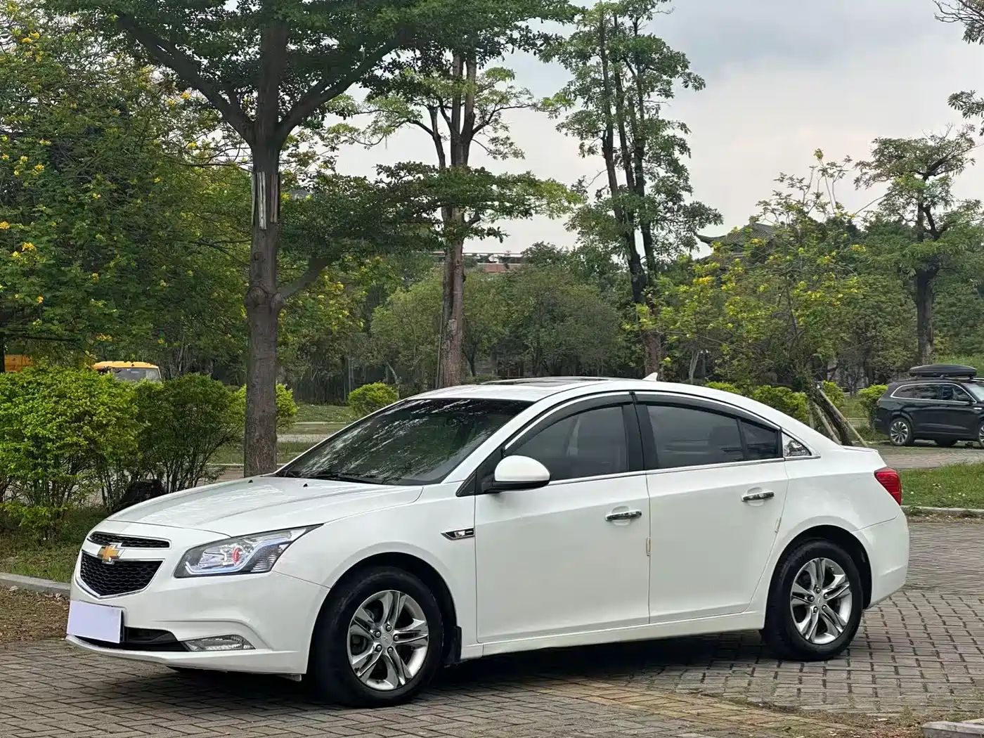 Chevrolet Cruze 2015 1.5L Classic SE AT