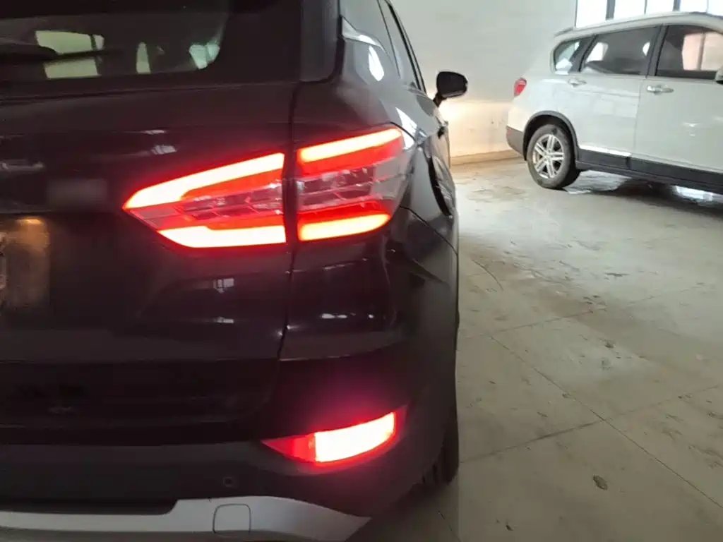Фото 8 - Zhonghua V6