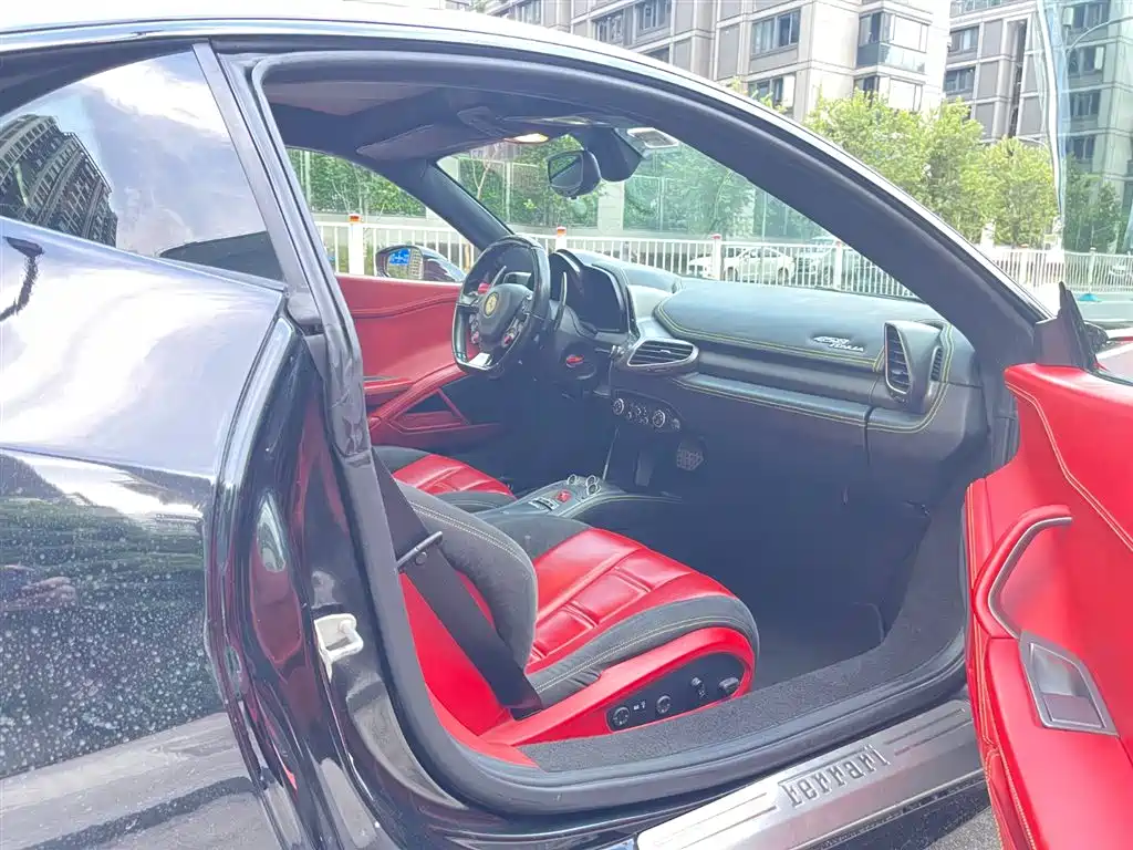 Ferrari 458 2013 2011 4.5L Italia