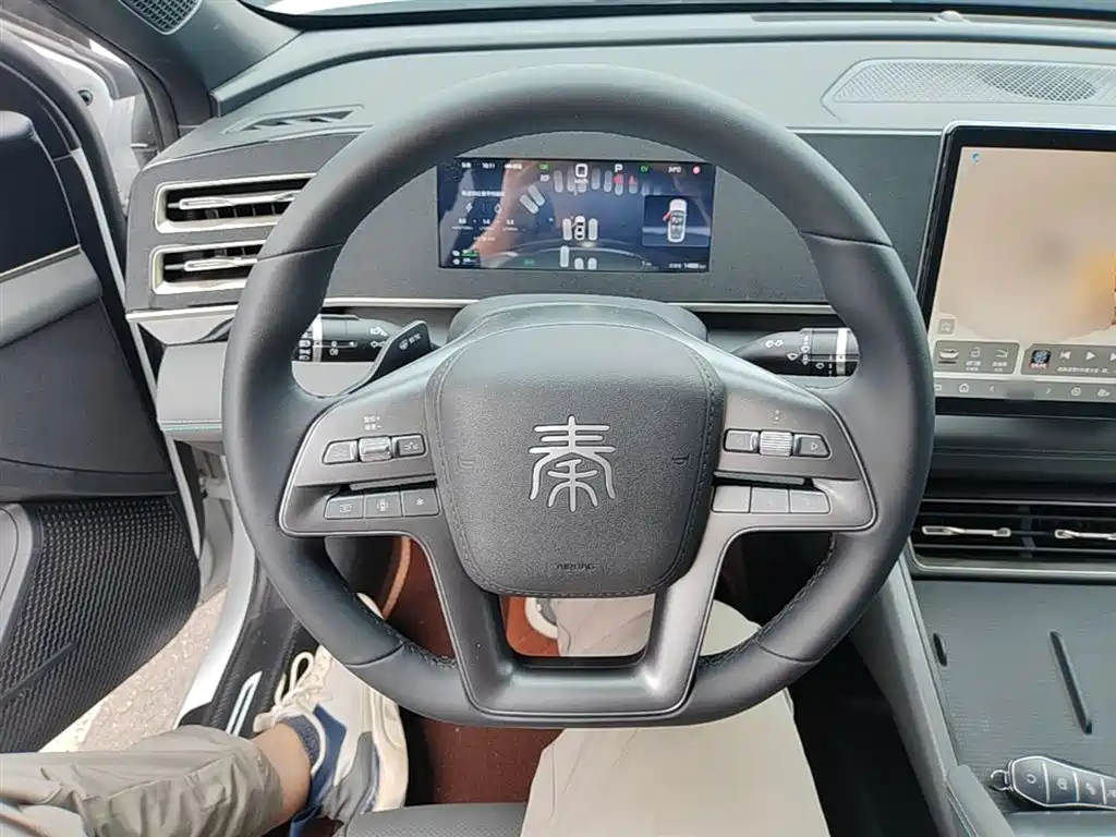 BYD Qin L 2025 DM-i Smart Drive Edition 80KM Leading фото 11