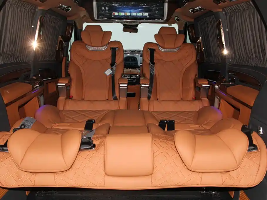 Mercedes-Benz Vito 2024 2.0T Business 7-Seater фото 29
