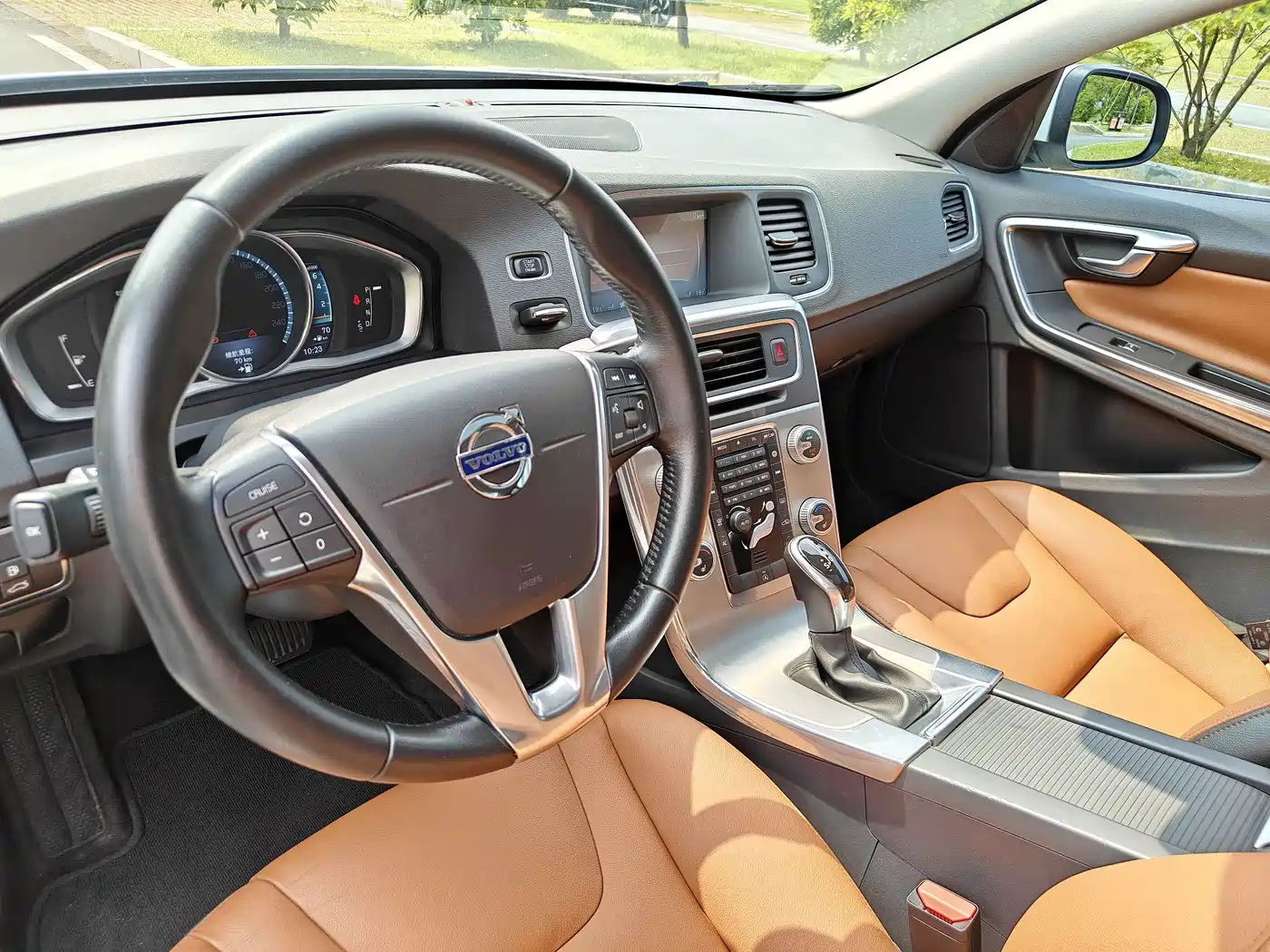Фото 13 - Volvo S60