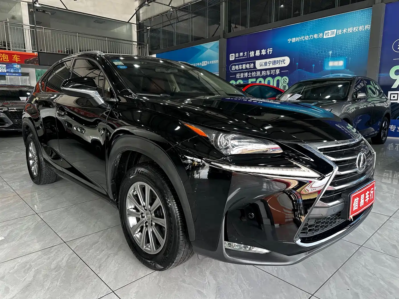 Lexus NX 2016 200 AWD F Sport фото 3