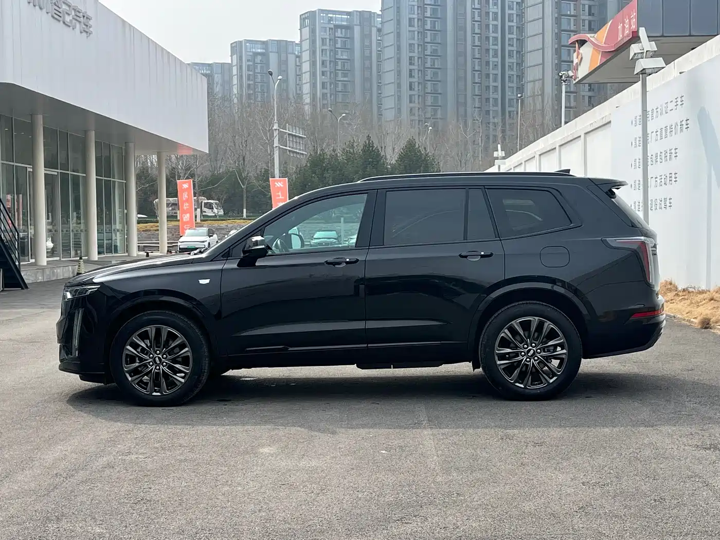 Cadillac XT6 2025 2.0T 6-Seater AWD Executive Black Label Edition фото 3