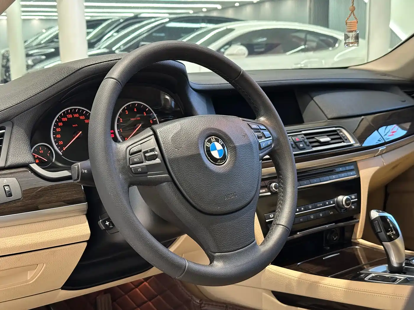 BMW 7 Series 2011 730Li Elegance фото 9