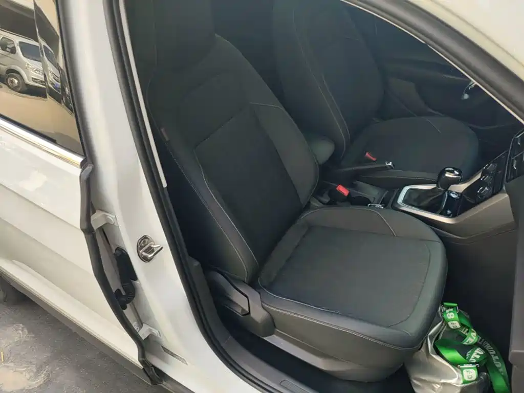 Photo 25 - Volkswagen T-Cross