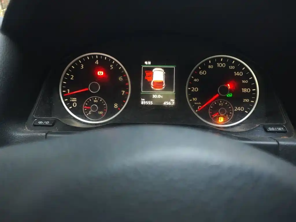 Volkswagen Tiguan 2015 1.8TSI Automatic 2WD Highline фото 5