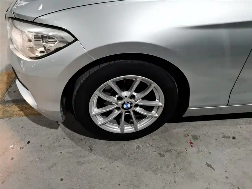 BMW 1 Series (Import) 2016 118i Leading фото 23