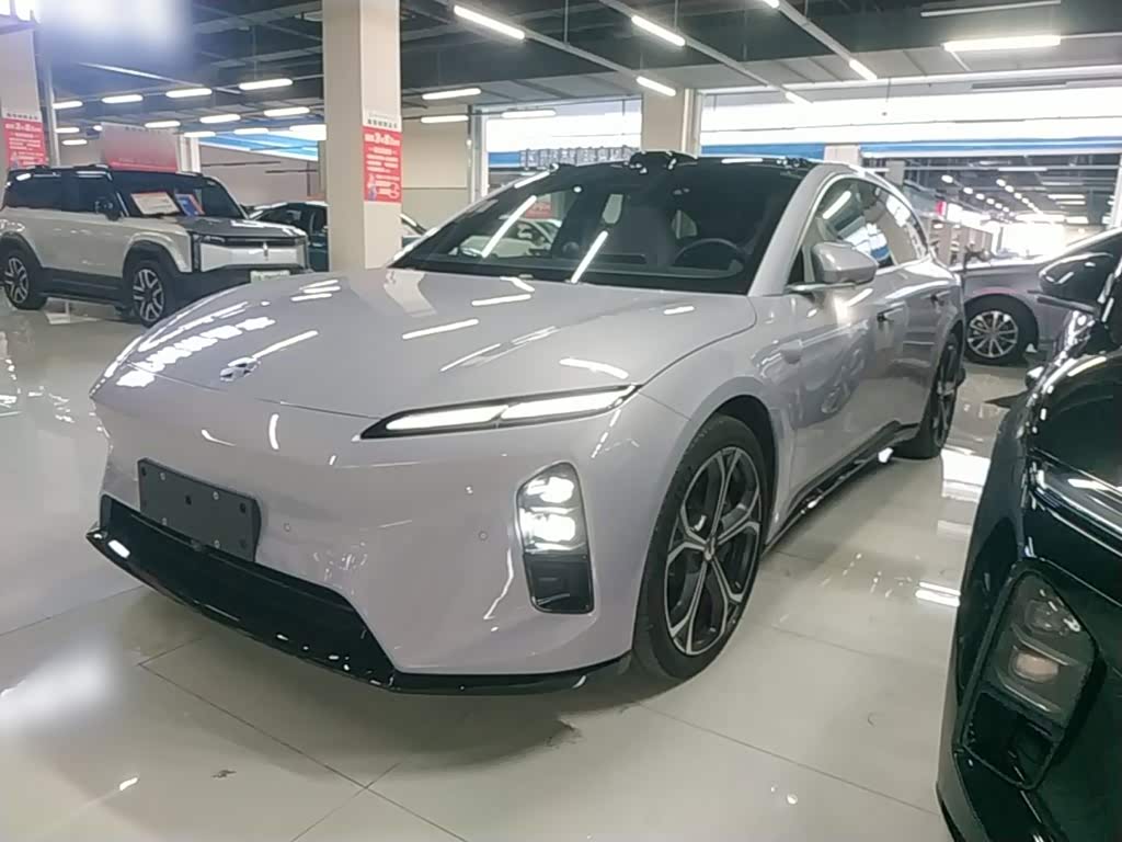 NIO ET5T