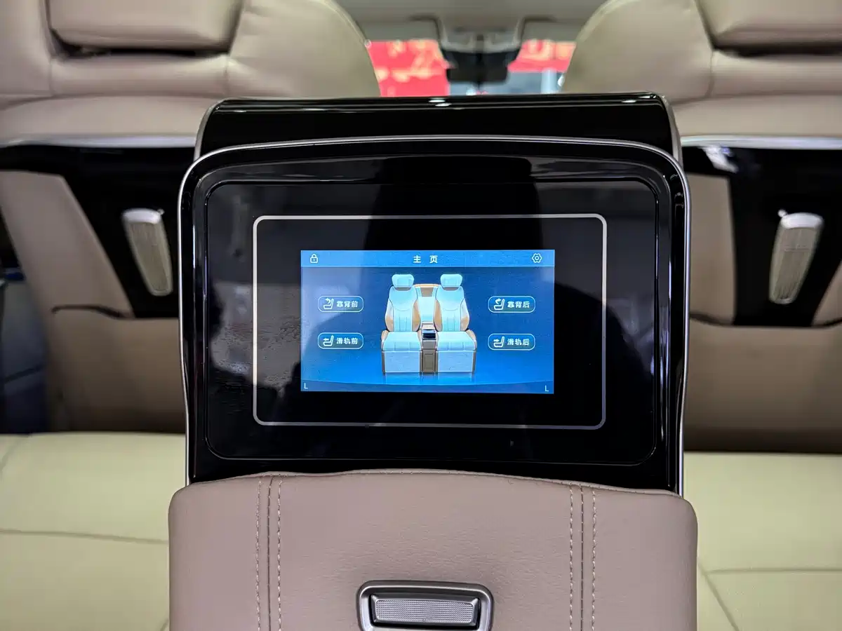 MERCEDES-BENZ V CLASS