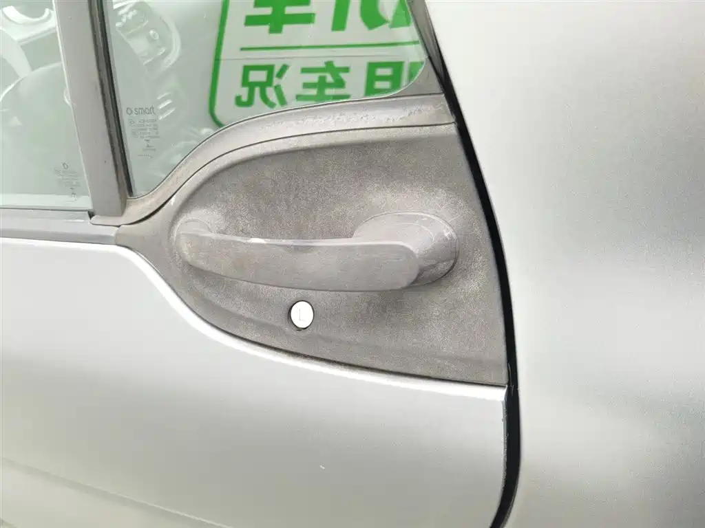 smart fortwo 2018 1.0L 52kW Hardtop Agile Edition China V фото 18