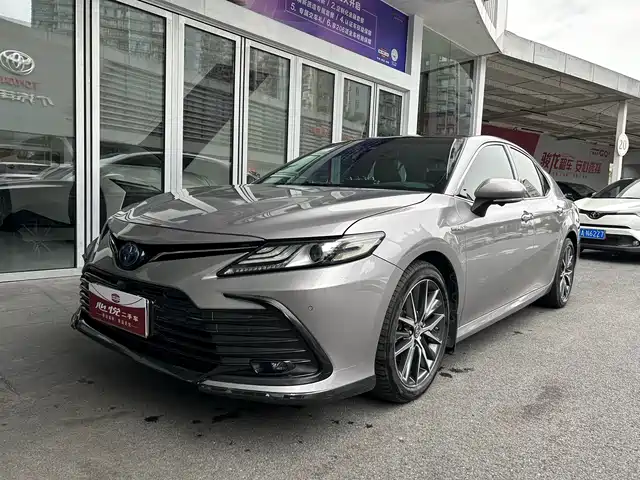 Toyota Camry 2021