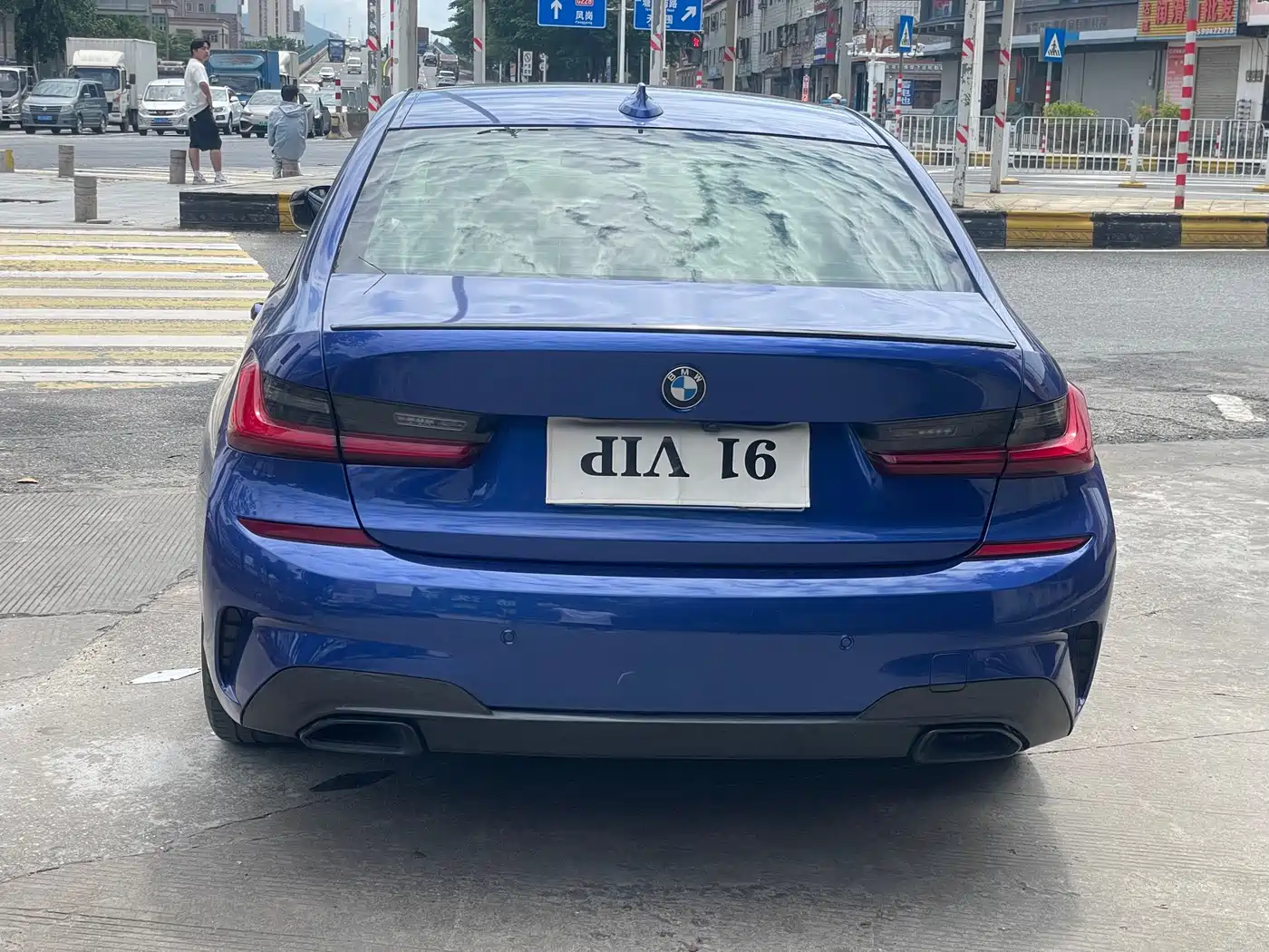 Photo 8 - BMW 3 Series