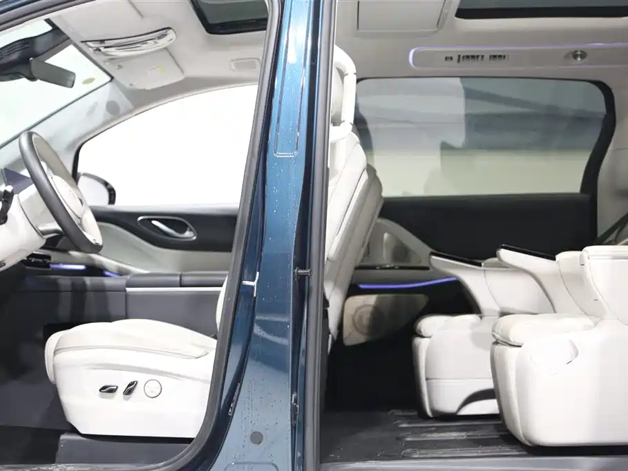 Voyah Auto Voyah Dreamer 2025 PHEV AWD Flagship Kunpeng Edition фото 13