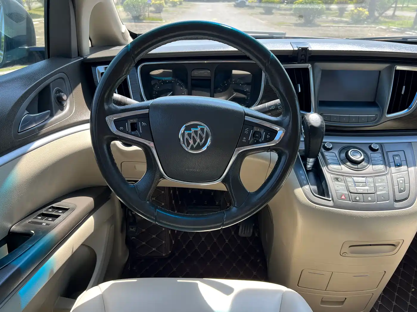Buick GL8 2013 2.4L CT Luxury Business Comfort Edition фото 14