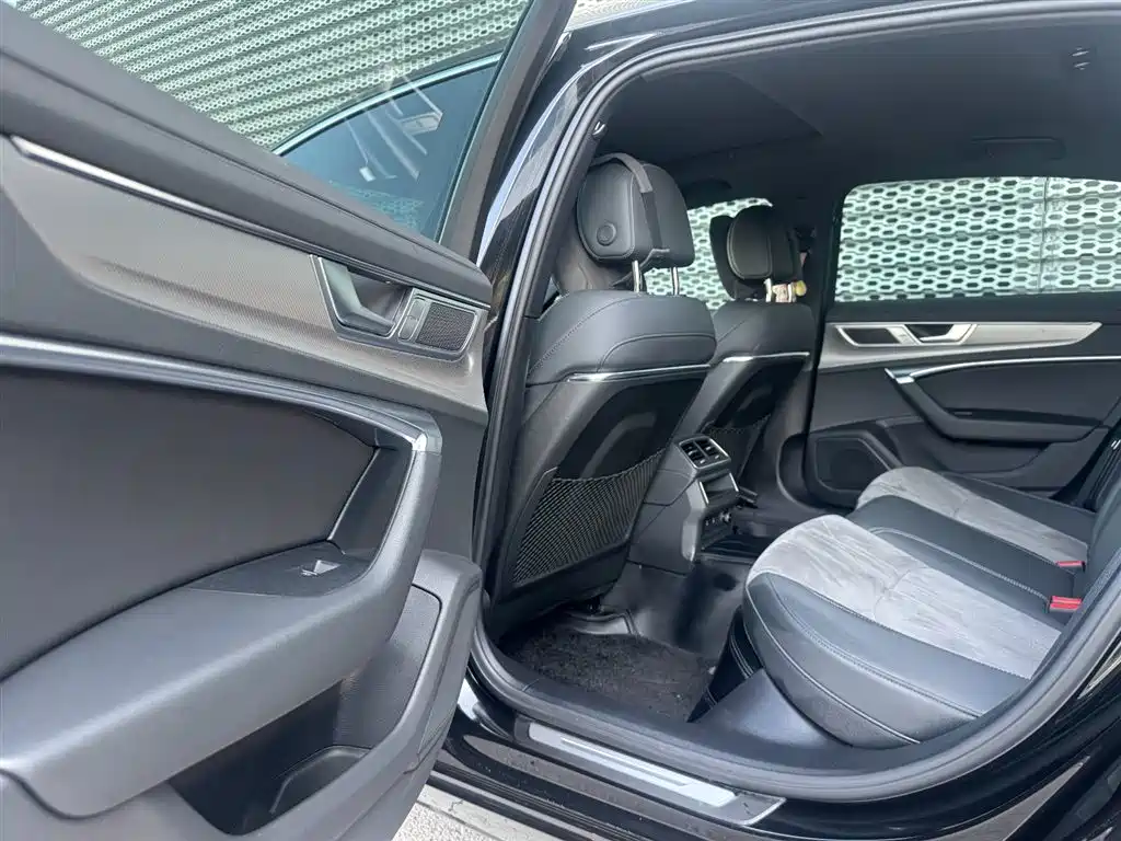 Audi A6L 2023 40 TFSI Luxury Dynamic фото 8