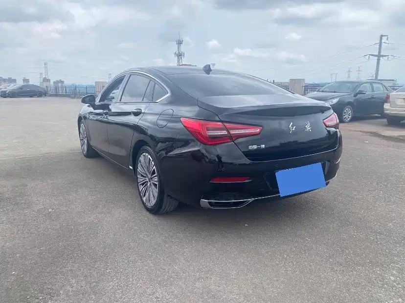Hongqi H5 2022 Classic 1.5T DCT Flag Rhythm Edition фото 10