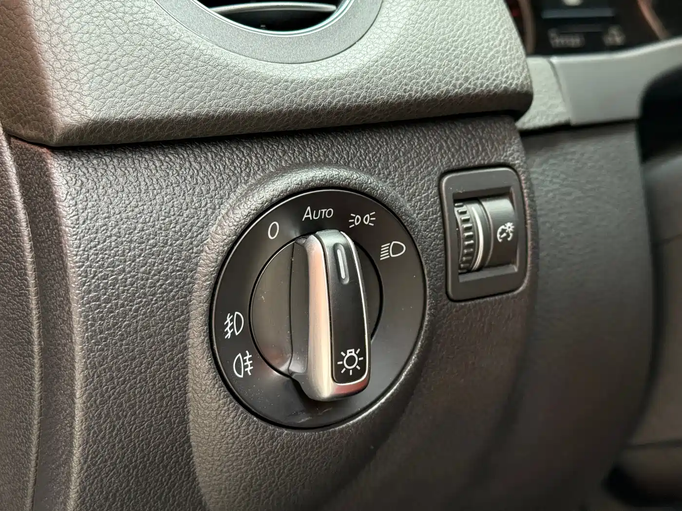 Volkswagen Tiguan 2014 2.0TSI Exclusive Edition фото 12
