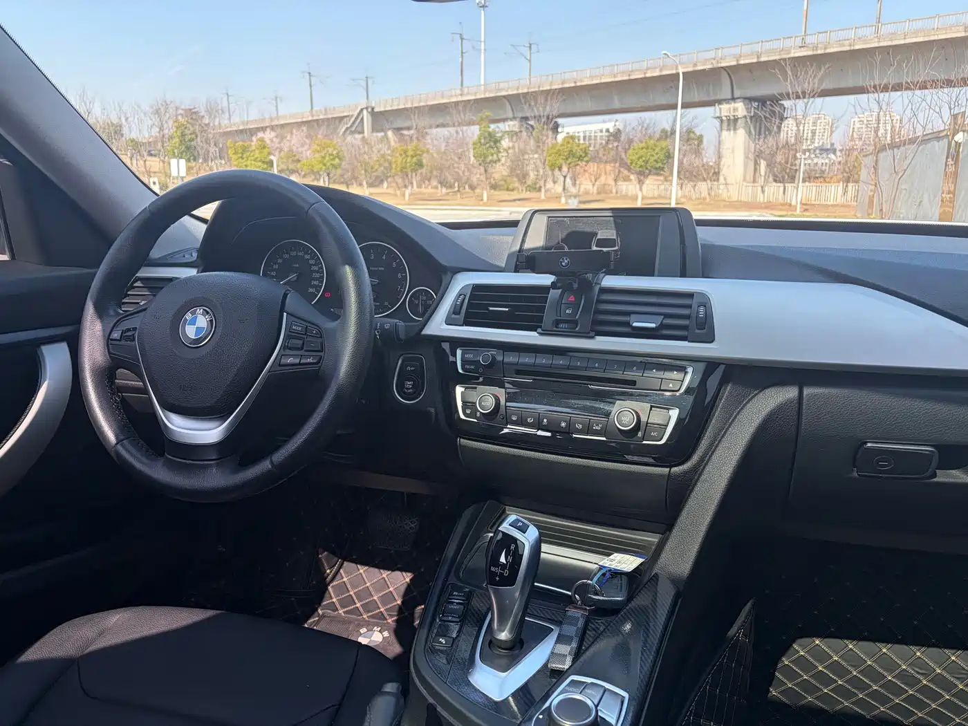 BMW 3 Series GT 2016 320i Fashion Style фото 17