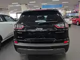 Фото 6 - Jeep Cherokee