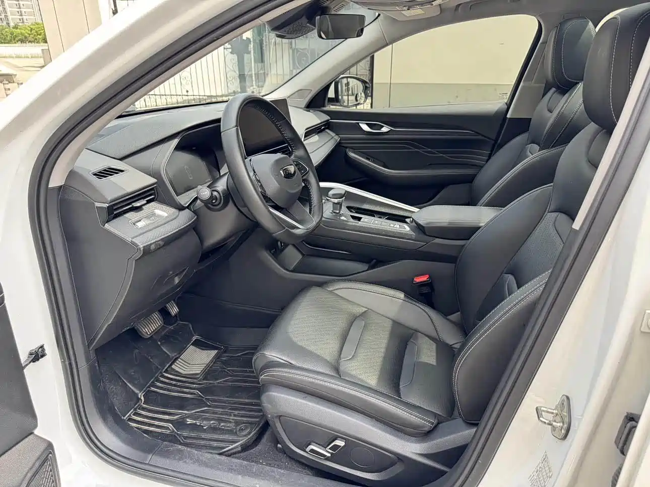 Фото 8 - Geely Preface
