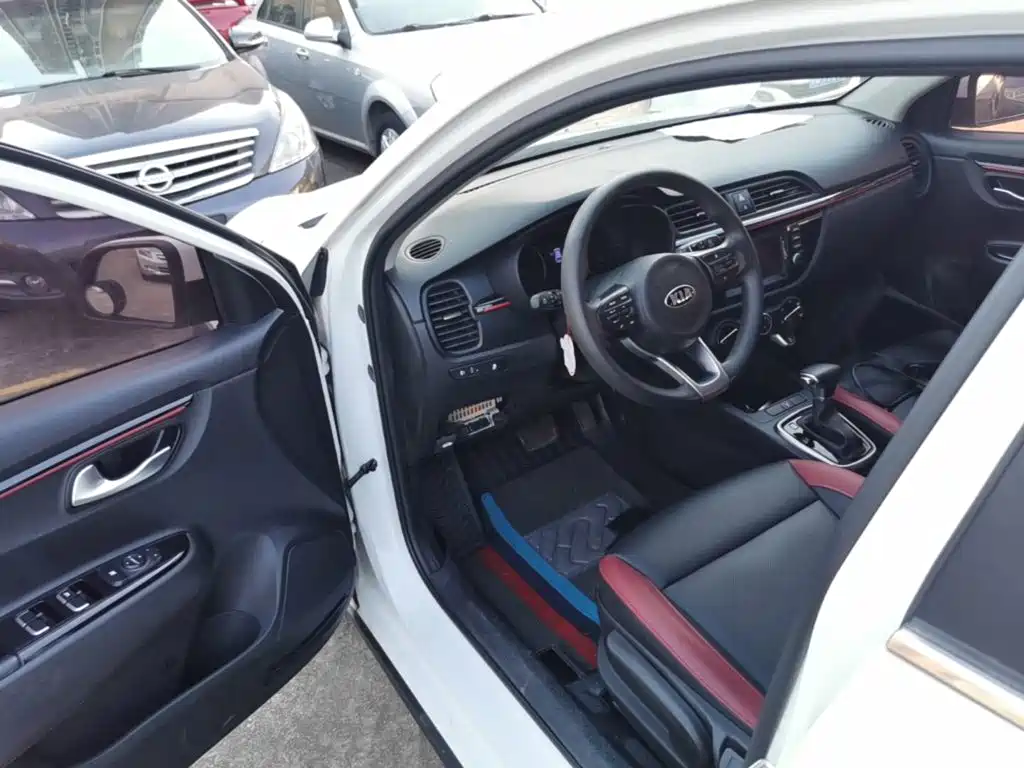 Kia KX CROSS 2018 2017 1.4L AT GLS