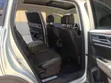 Photo 16 - Volkswagen Teramont