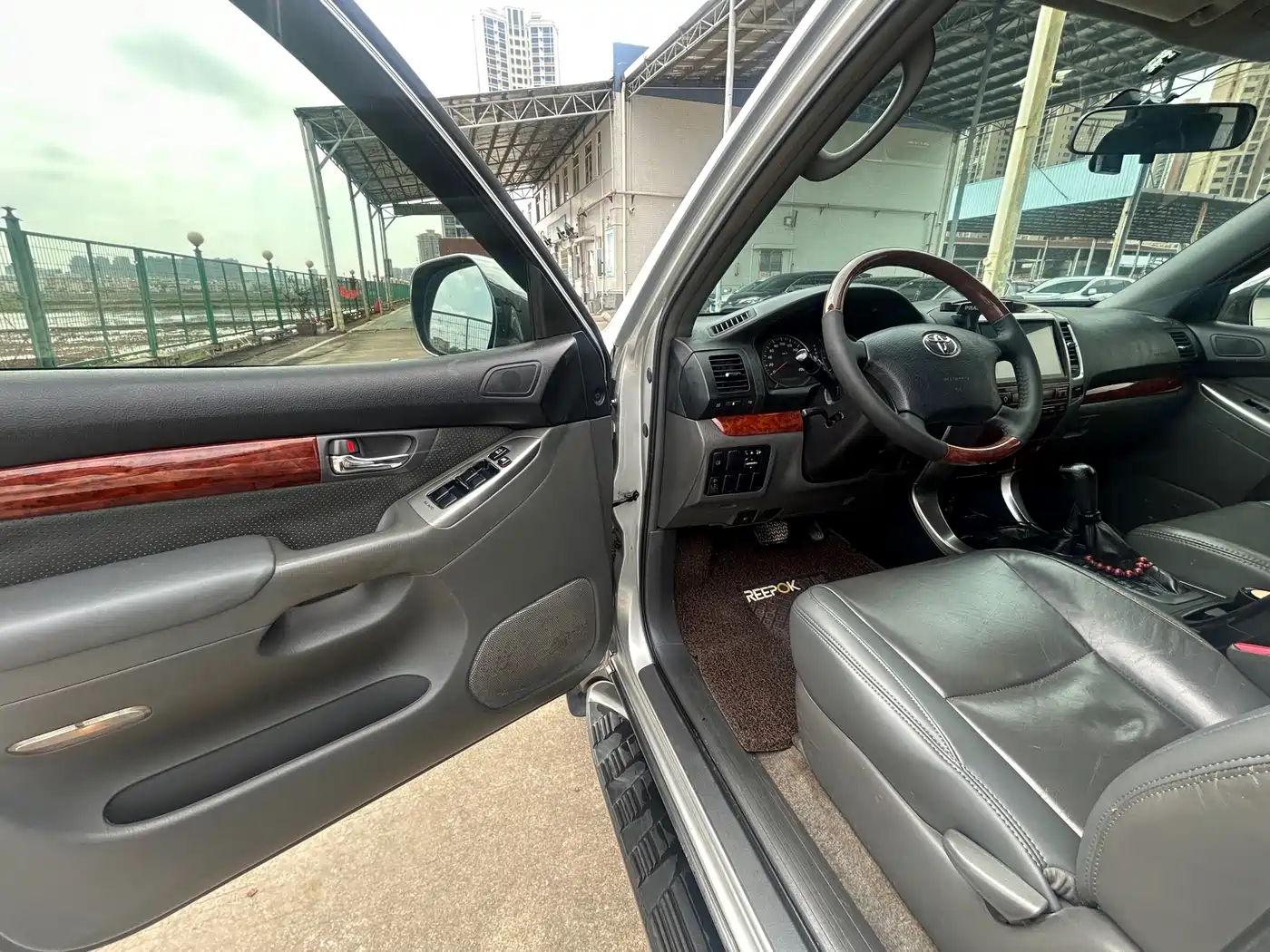 Toyota Prado (Import) 2004 GX 2.7 Automatic фото 14