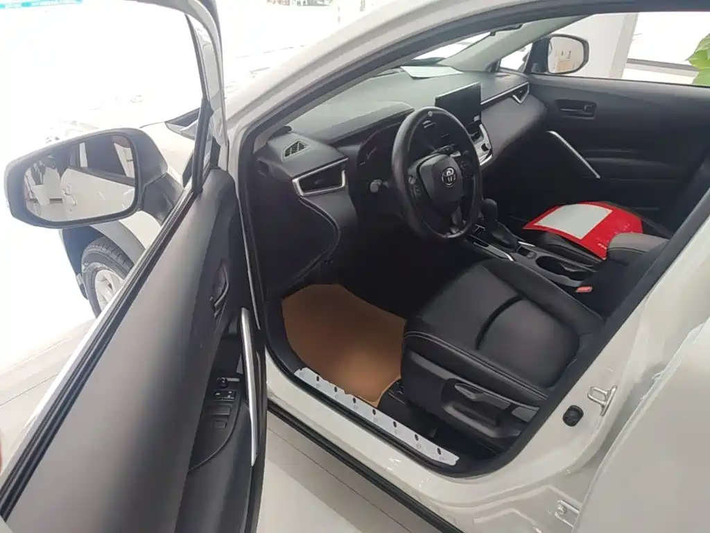 Фото 23 - Toyota Corolla Cross