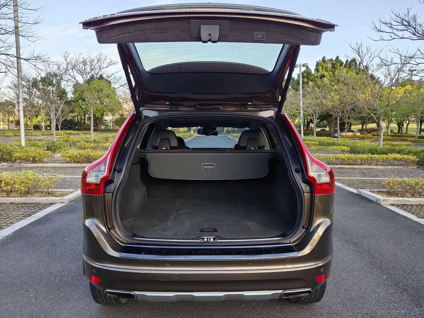 Volvo XC60 (Import) 2014 2015 T6 Momentum