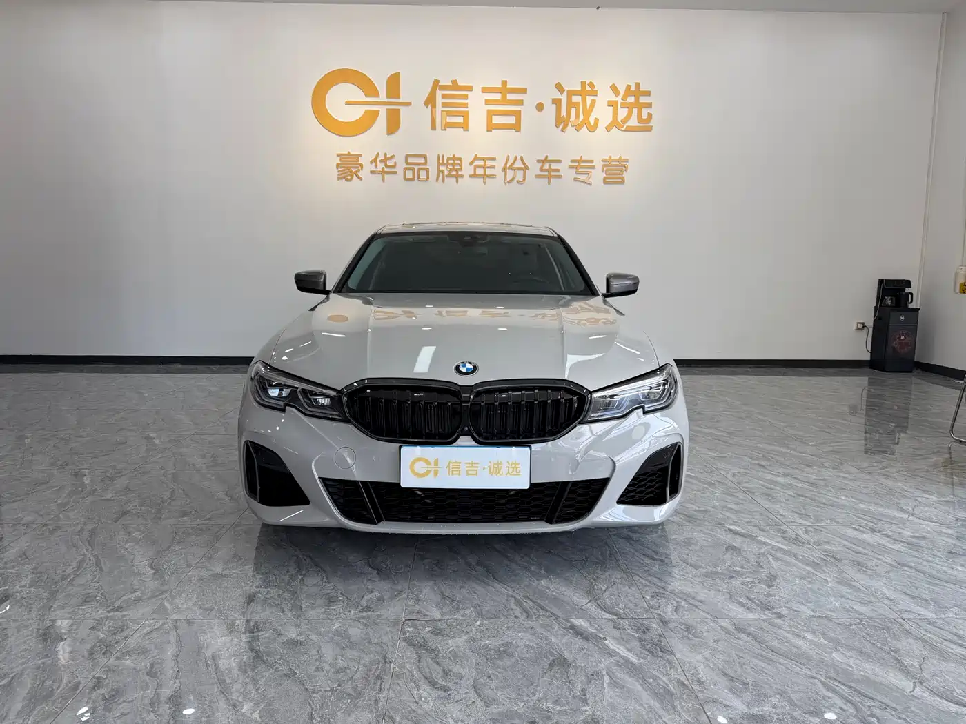 BMW 3 Series 2020 325Li M Sport Black Night Package фото 3