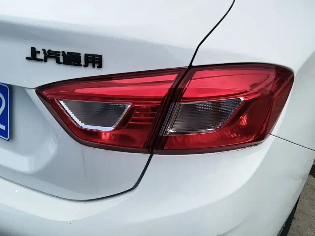 Chevrolet Cruze 2019 2018 Redline 320 Automatic Pioneer Edition