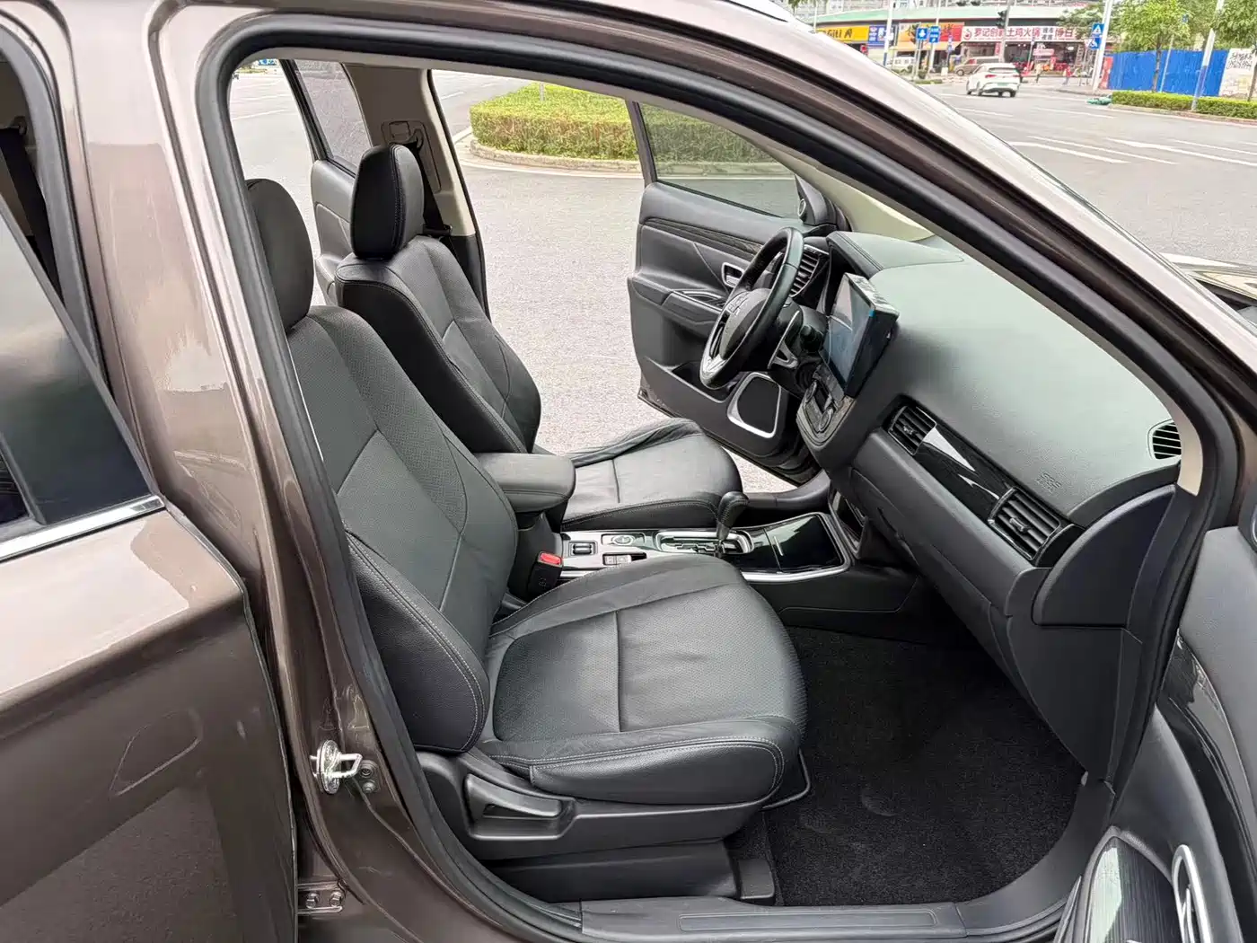 Mitsubishi Outlander 2018 2.4L 4WD Elite Edition 5-seater фото 10