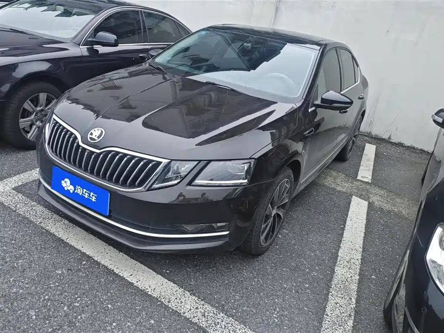 Škoda Octavia 2018 TSI280 DSG Luxury Edition